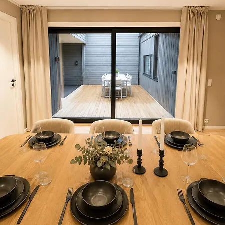 Newly Built Architecturally Designed Atrium House Villa *